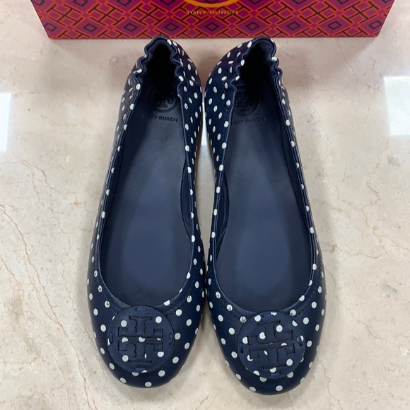 TORY BURCH NAPPA LEATHER TRAVEL BALLET FLATS CLASSIC NAVY DOTS SIZE 8.5 - Picture 2 of 16